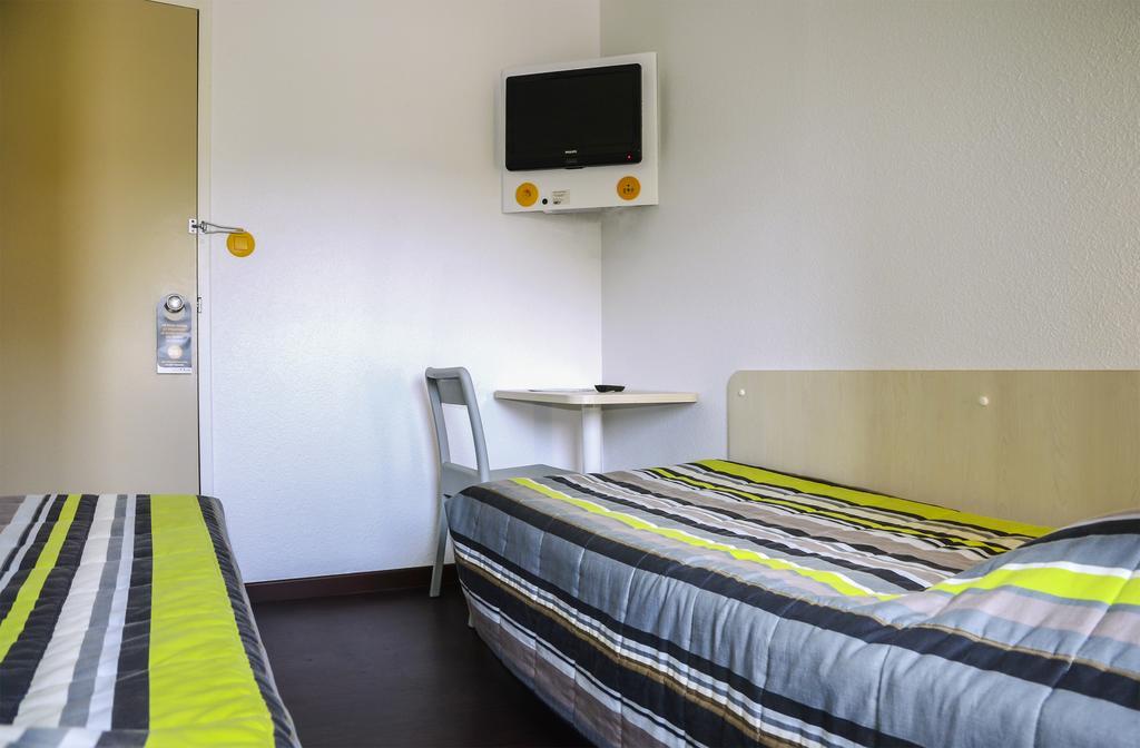 Enzo Hotel 1Er Prix Coudes Eksteriør bilde
