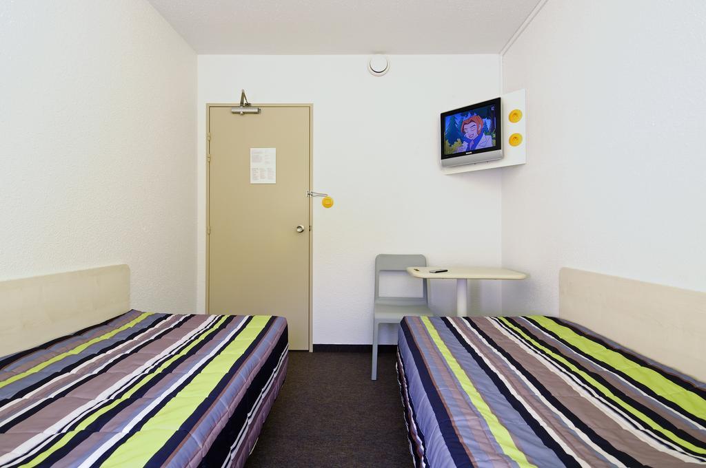 Enzo Hotel 1Er Prix Coudes Eksteriør bilde