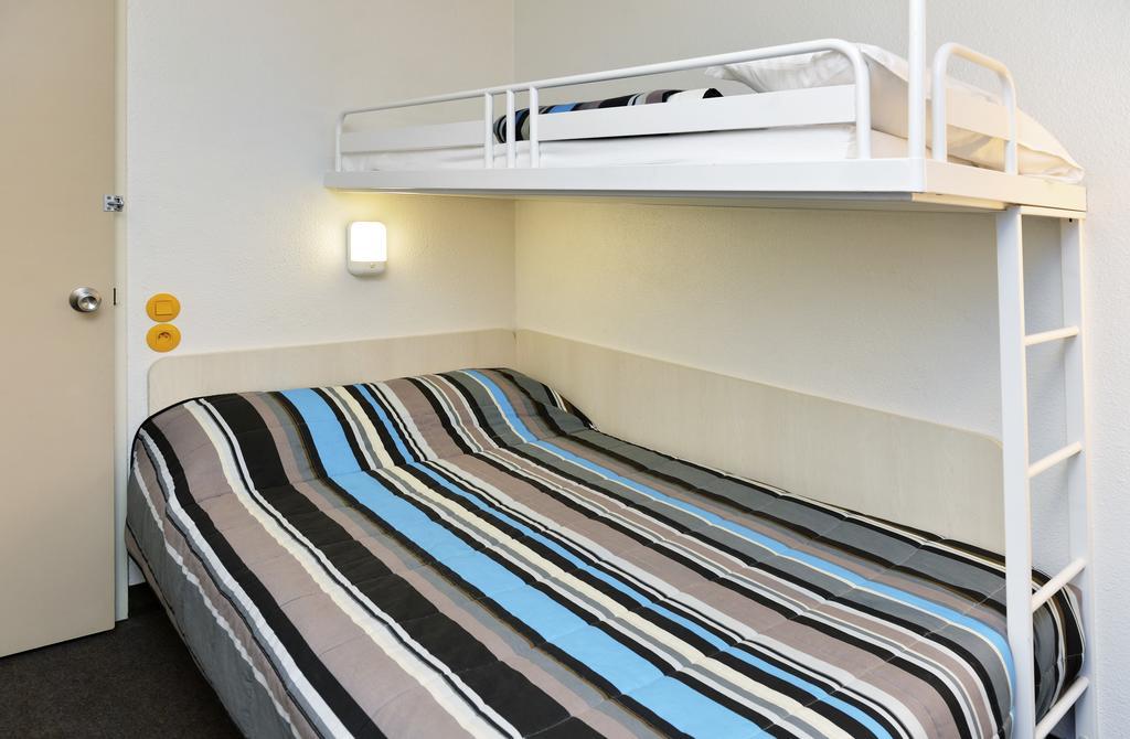 Enzo Hotel 1Er Prix Coudes Eksteriør bilde